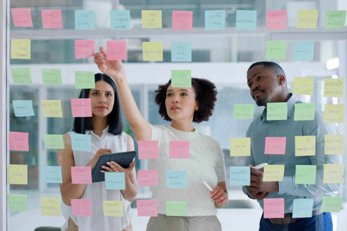 team members planning their content marketing calendar